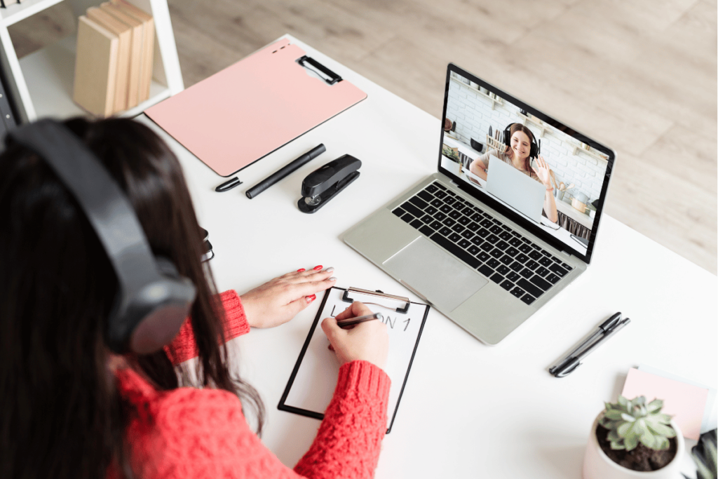 Estudar-Ingles-Online-1024x683 Curso de Inglês Online: Como Escolher o Melhor e Aprender de Forma Eficiente